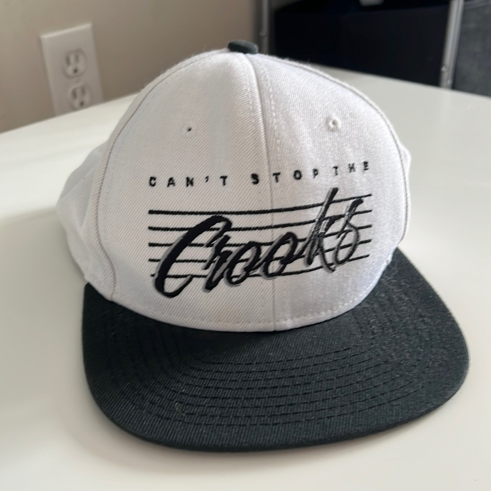 Crooks & castles hat black/white